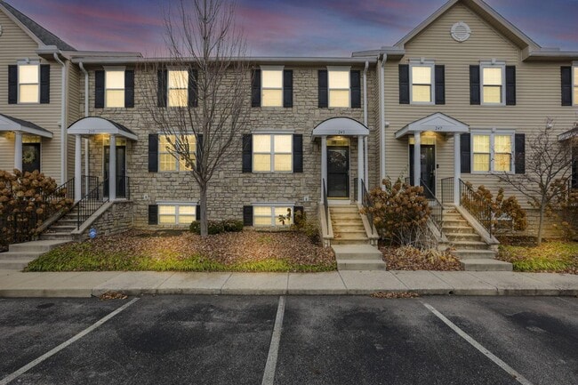 Building Photo - 243 Oxford Oak Dr