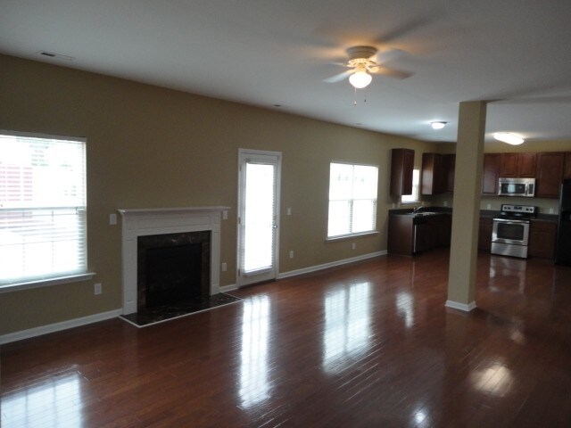 Photo - 1010 Golden Crest Dr