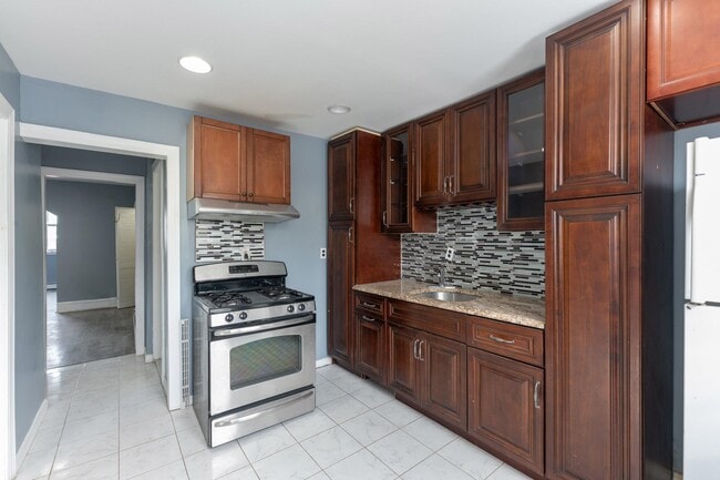 Photo - 341 Lembeck Ave Unidad 1