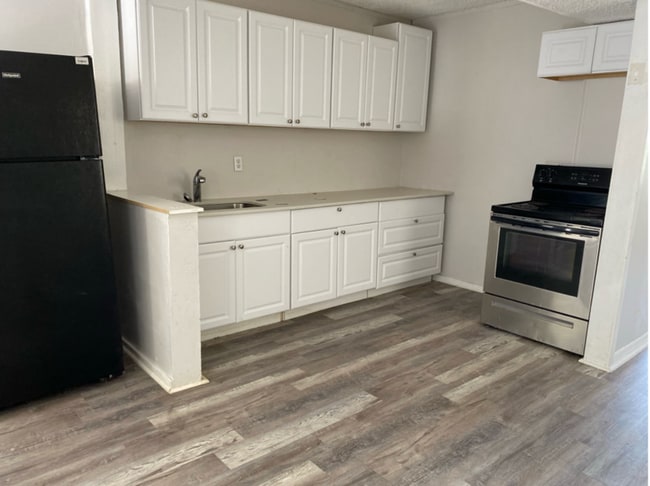Photo - 1305 Melson Ave