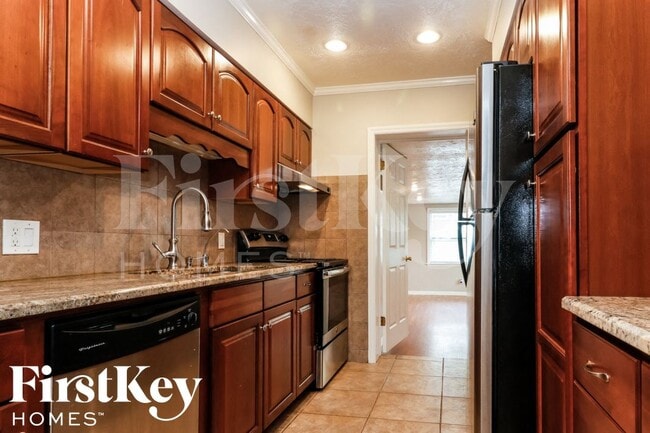 Photo - 3113 Union St N