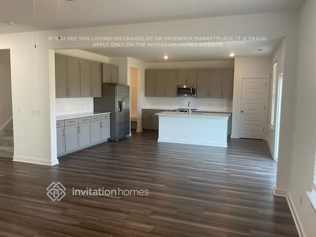 112 Longwood Dr