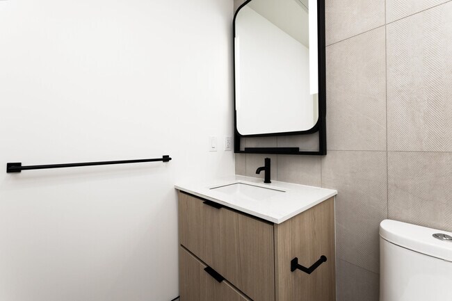 Photo - 1050 Eastern Ave Unit 1022