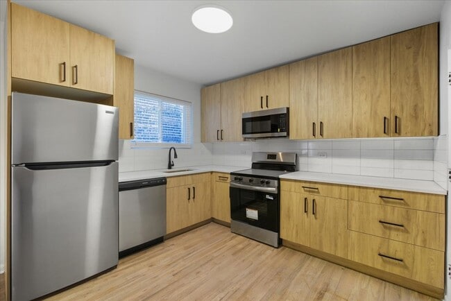 Photo - 7357 N Winchester Ave