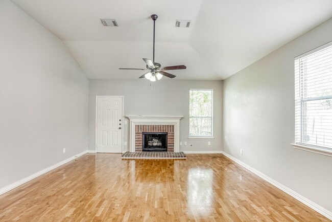 Photo - 7106 Blanco Pines Dr