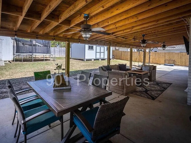 Photo - 1234 Greenview Rd
