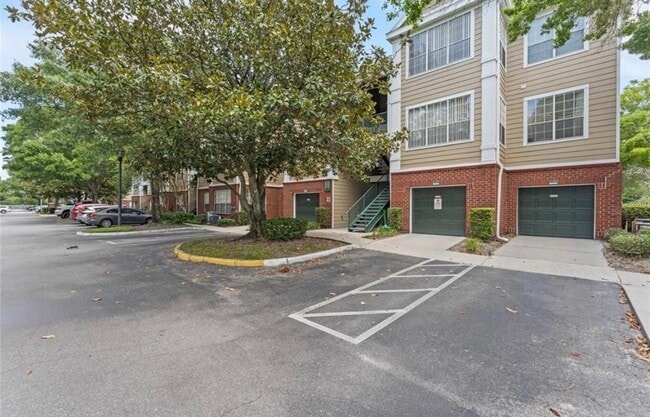 Building Photo - 13015 Plantation Park Cir Unit 127