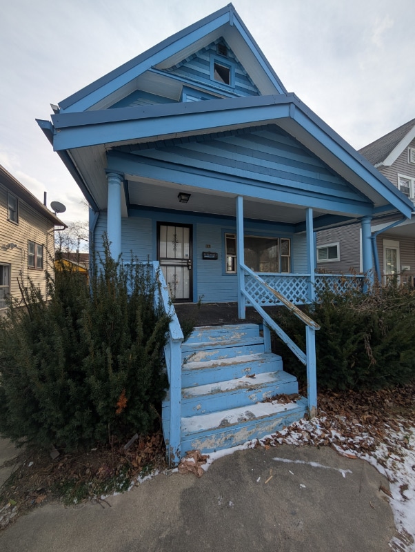 Building Photo - 1661 W Bancroft St Rental