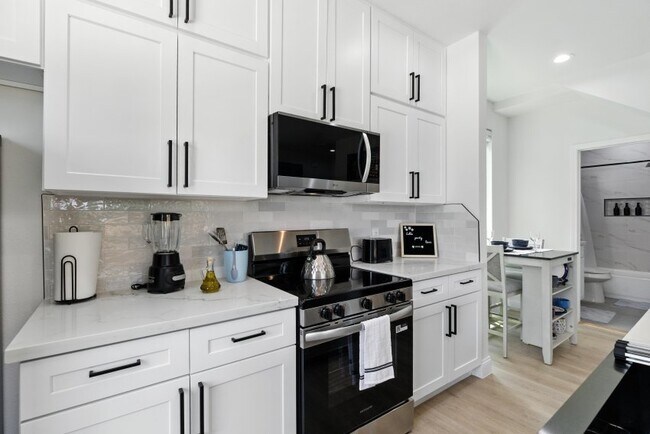 Photo - 3902 McKinley St Unit A room 1