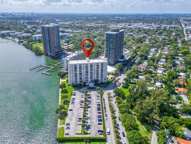 Photo - 880 NE 69th St Unidad 10R