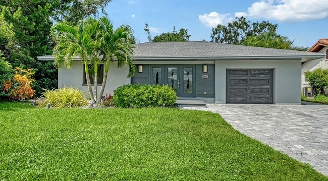 Photo - Museum's Area Home