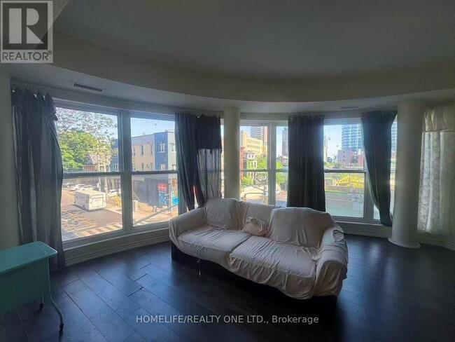 Photo - 135 James St S Unit 314