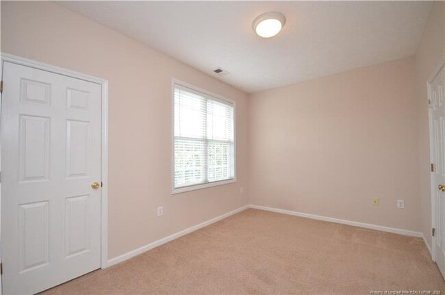 Photo - Well maintained 2nd-story condo