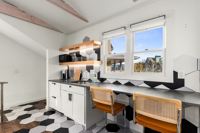 Photo - 71 Randolph St NE Unit ID1407702P