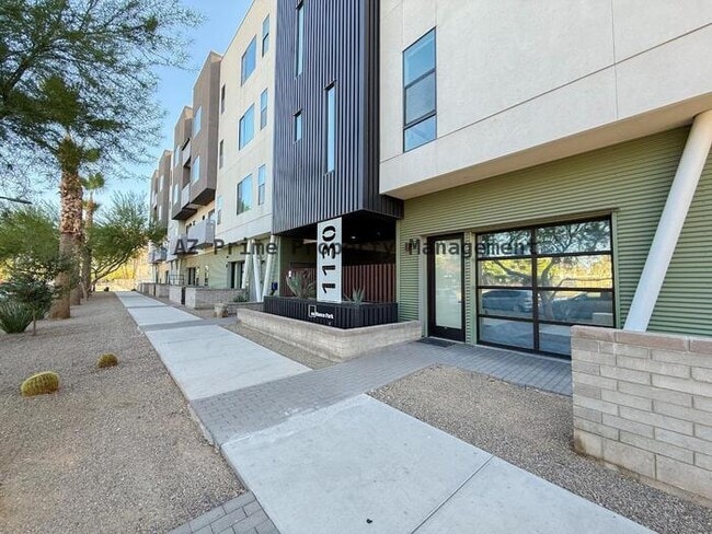 Building Photo - 1130 N 2nd St Unit Apartment 313