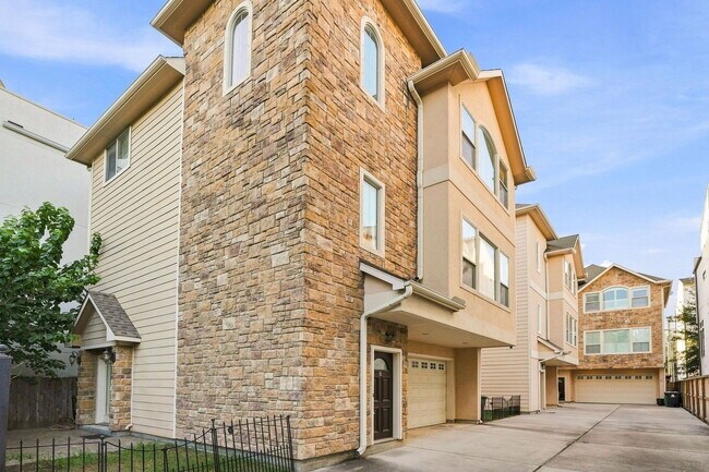 Building Photo - 1714 Ovid St