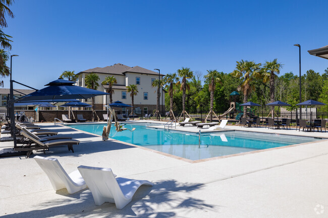 PISCINA ESTILO CENTRO TURÍSTICO - Beau Chene Lake Charles Apartamentos