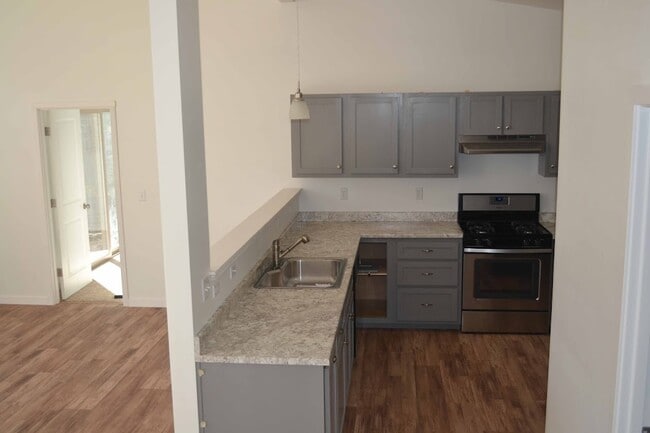 open kitchen and dinning area - 5246 Northridge Road Unit A