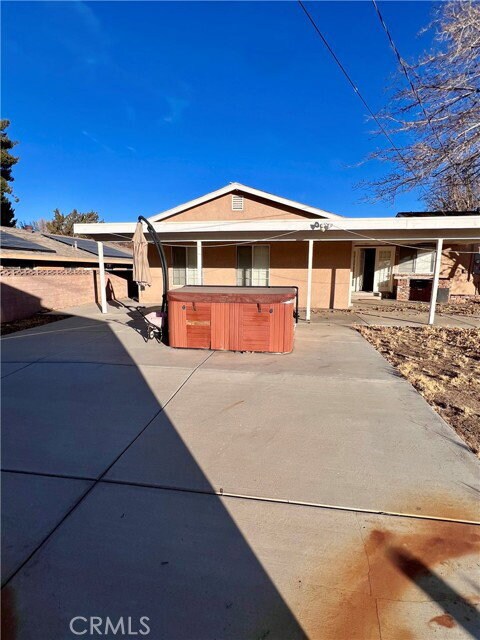 Photo - 44519 Foxton Ave