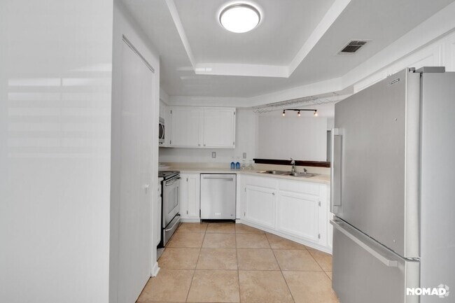 Building Photo - Charming 2BR Condo in Atlanta