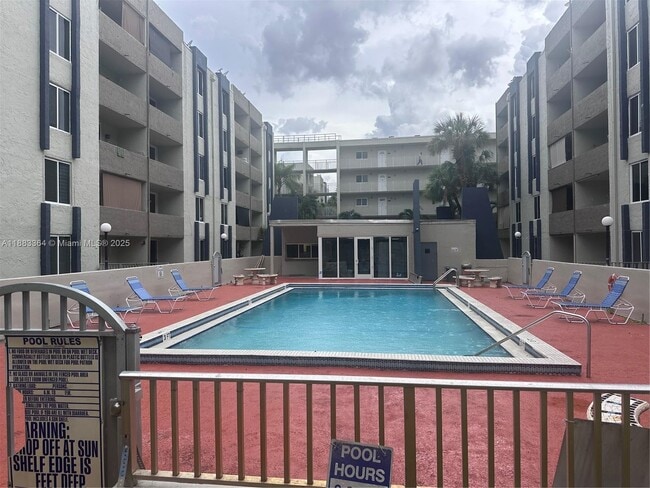 Building Photo - 10000 NW 80th Ct Unit 2124 Rental