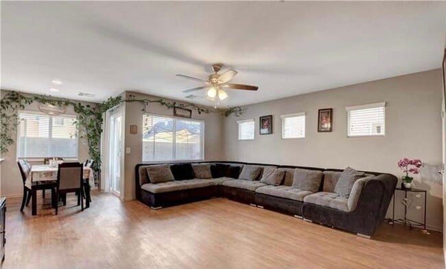 Photo - 4 Bed 3 Bath