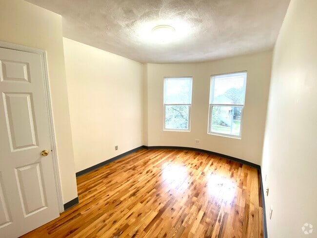 Building Photo - 840 Huntington Ave Unit 2 Rental