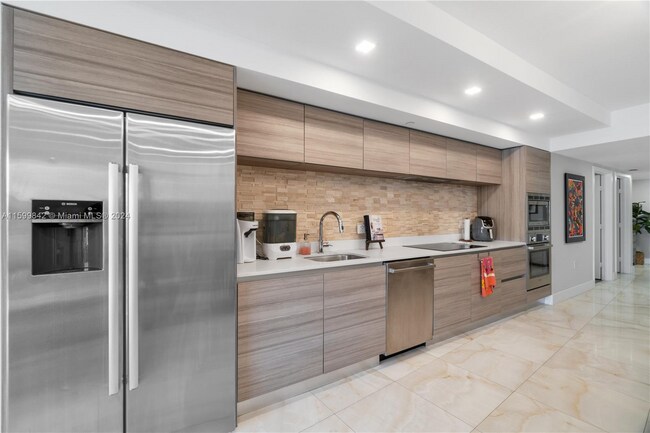 Photo - 6620 Indian Creek Dr Unit 121