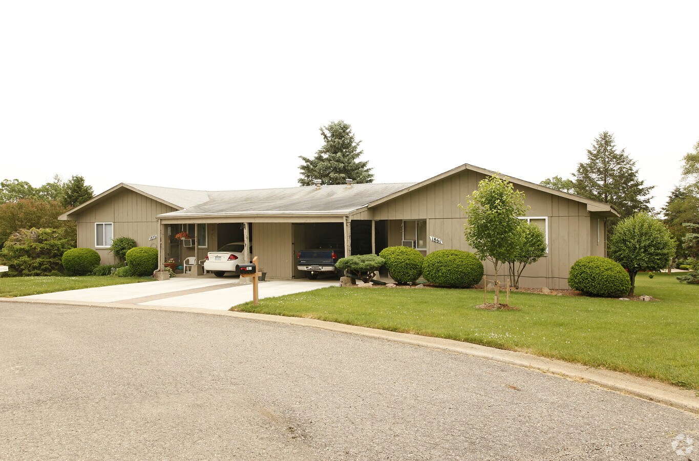 Rockill Duplexes - Rockill Duplexes Apartments