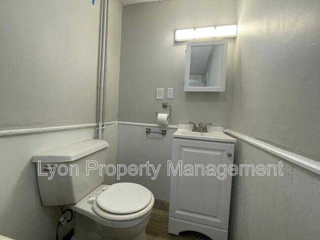 Photo - 171 Rathbun St Unidad 1R