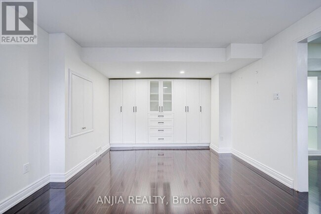 Photo - 15 Ross Shiner Ln