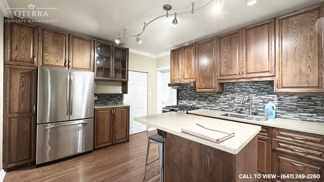 Building Photo - 418 Rectory St