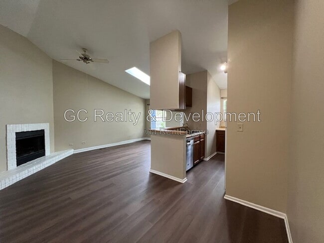 Photo - 651 Pleasant Pl