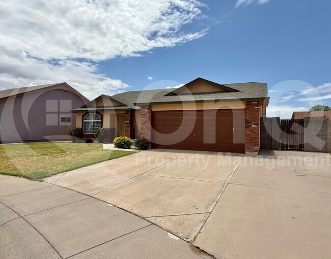Building Photo - 2321 E Remington Pl Rental