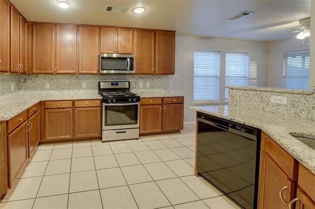 506 Hickory Ln