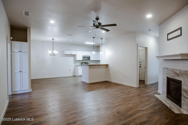 Photo - 2731 137th St