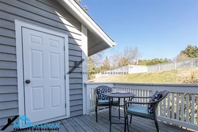 Photo - 106 Elmwood Cir