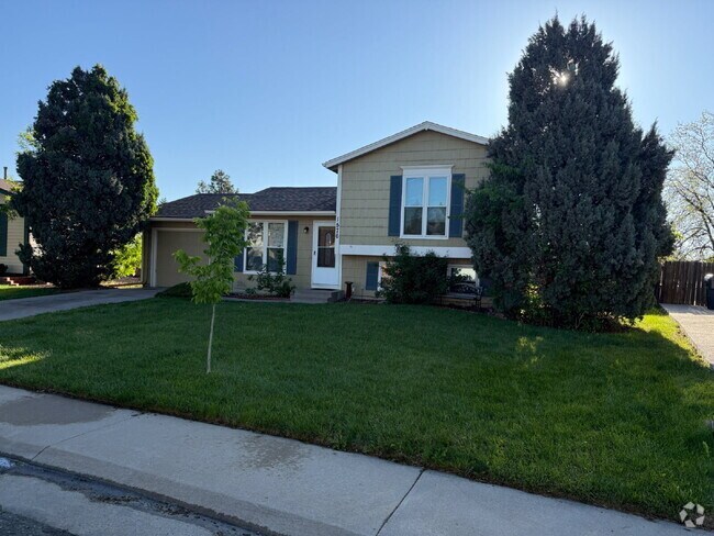 Building Photo - 1576 S Sedalia St Rental