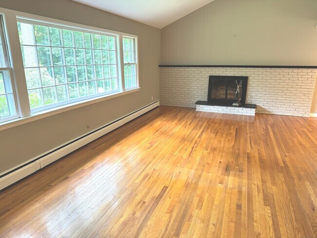 Photo - 6 Rivergate Woods House