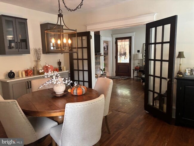 Photo - 20 N Logan Ave