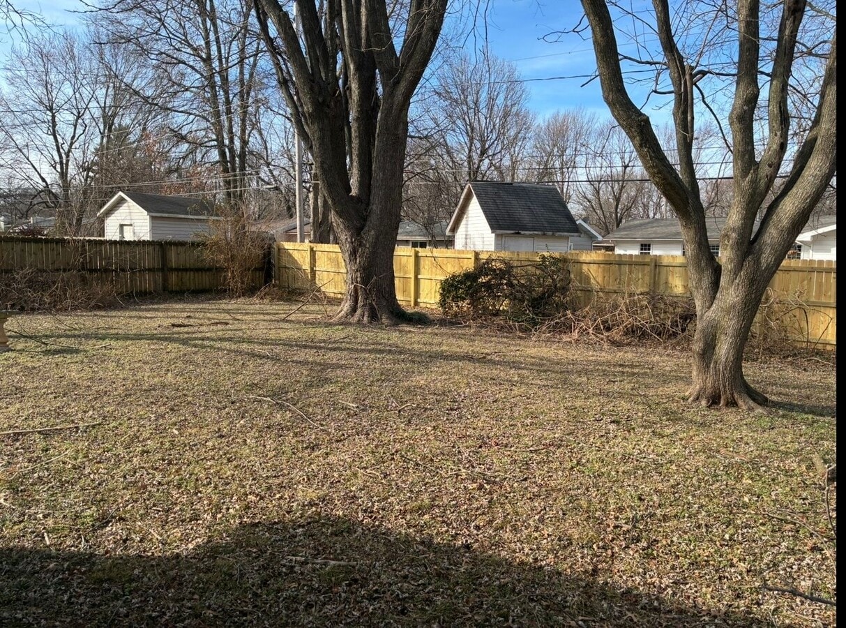 Photo - Very spacious 4 bedroom, 2 bath home in Kickapoo Schools! This will go fast!