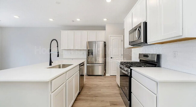 Photo - 7273 Shroyer Wy