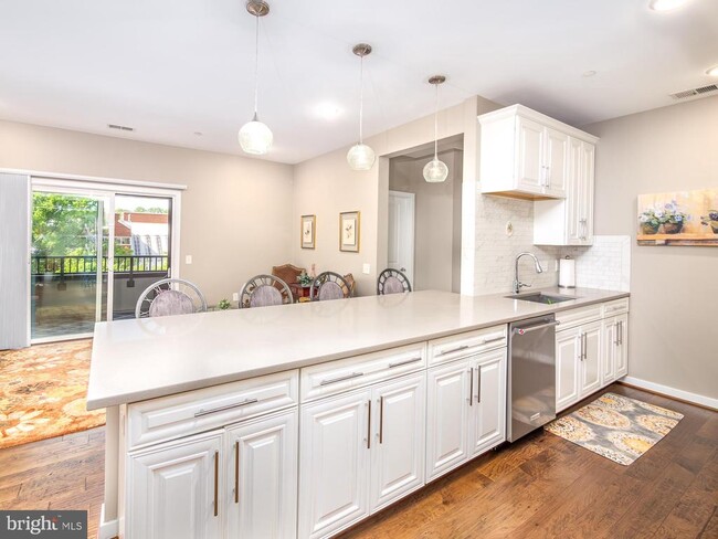 Photo - 3989 Norton Pl Unidad 407