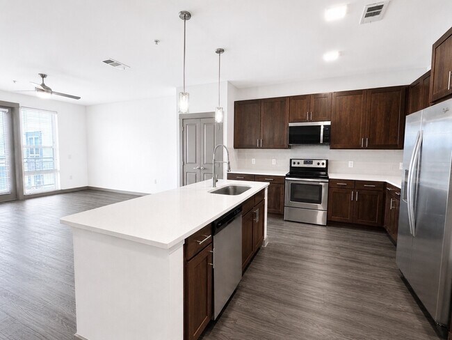 Photo - 1111 N Durham Dr Unidad 620