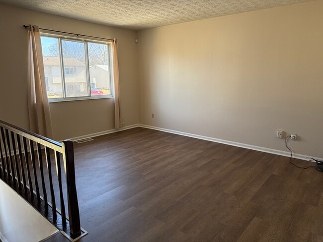 Charming 3 bed, 1.5 bath home! - Charming 3 bed, 1.5 bath home!