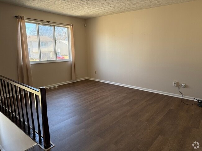 Building Photo - Charming 3 bed, 1.5 bath home!