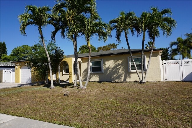 Photo - 4857 Alfresco St