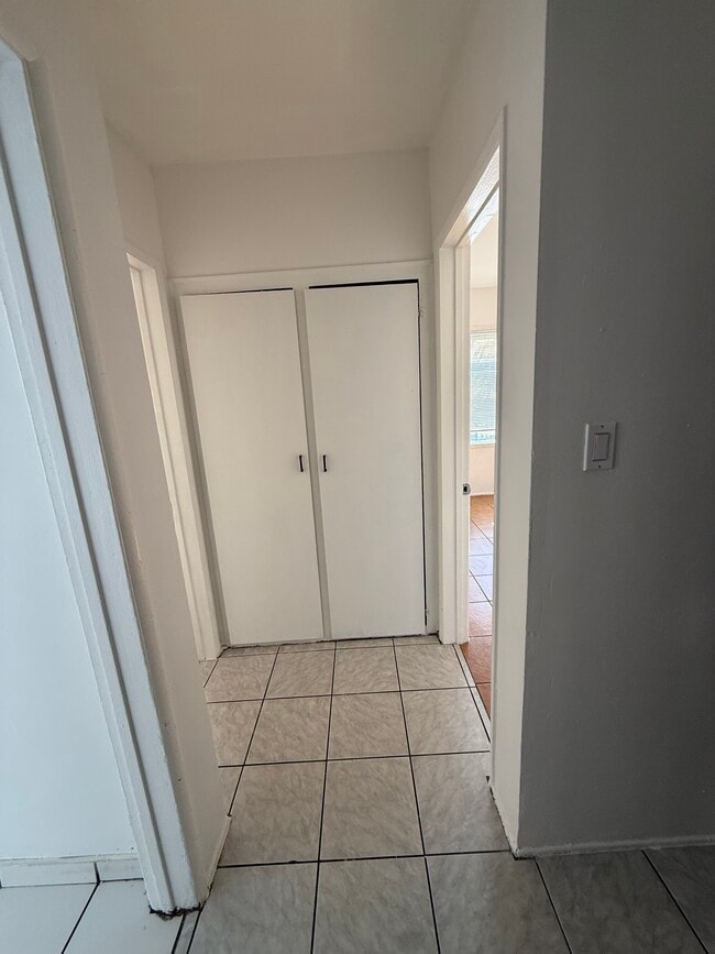 7347 Bakman Ave Unit 1