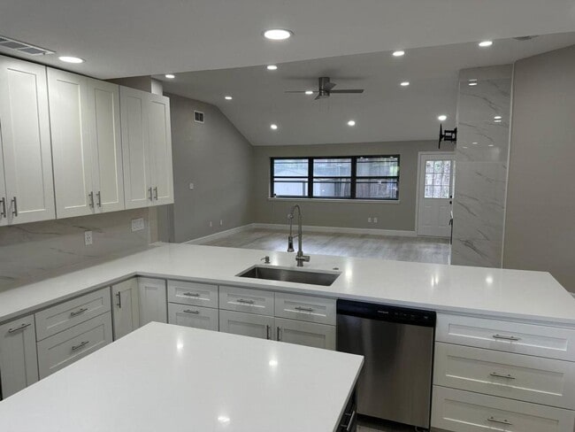 Photo - 2415 Amber Hill Ln