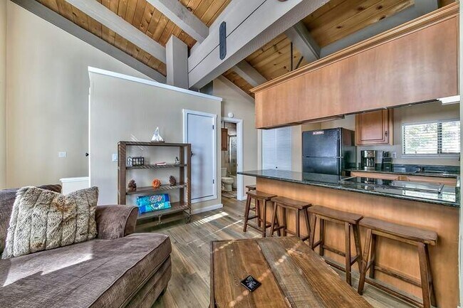 Photo - 3861 Saddle Rd